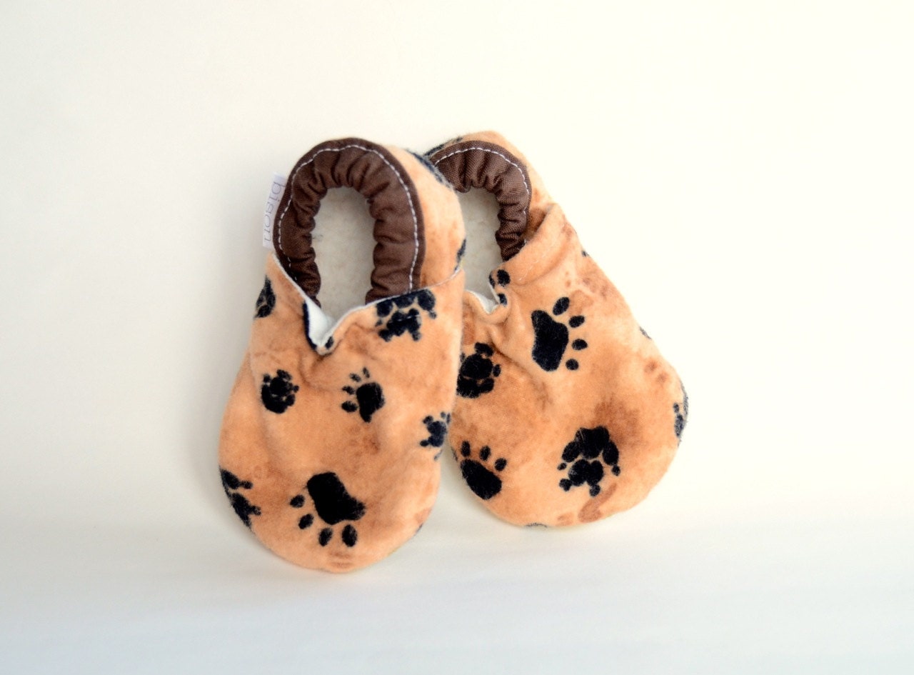 Paws Flannel Bison Booties Buffalo Size 0 to 6 Months baby newborn Size 1 Ready to Ship woodland natural dogs bears animals paw prints