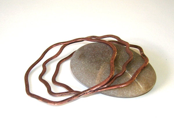 Unique Wavy Hammered Copper Bangle Bracelet - Set of 3