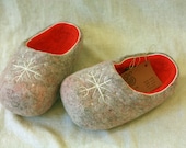 Orange eco felt slippers with white decors