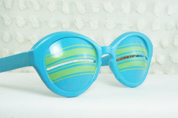 60s Sunglasses Mod 1960's Slit Sunglasses Round Horn Rim Eskimo Style Sky Blue Lime Lined Dead Stock