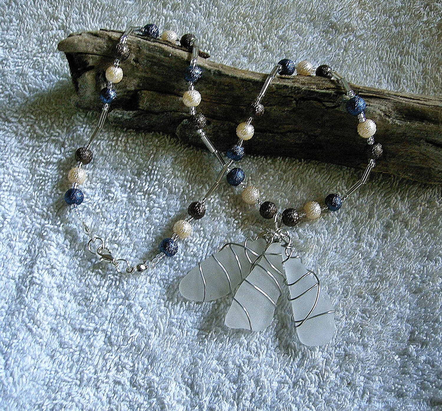 Sea glass necklace with pearls. Sea glass jewelry.