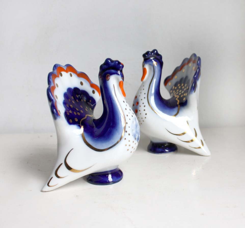 Vintage Russian Salt and Pepper Shakers. Turkey Figurines. Designer Collectible Porcelain by  LFZ Factory  Stamp. Folk Rustic Decor.