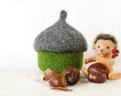 Felted acorn bowl - Organic eco-friendly - waldorf toy - Grey and green - treasury storage