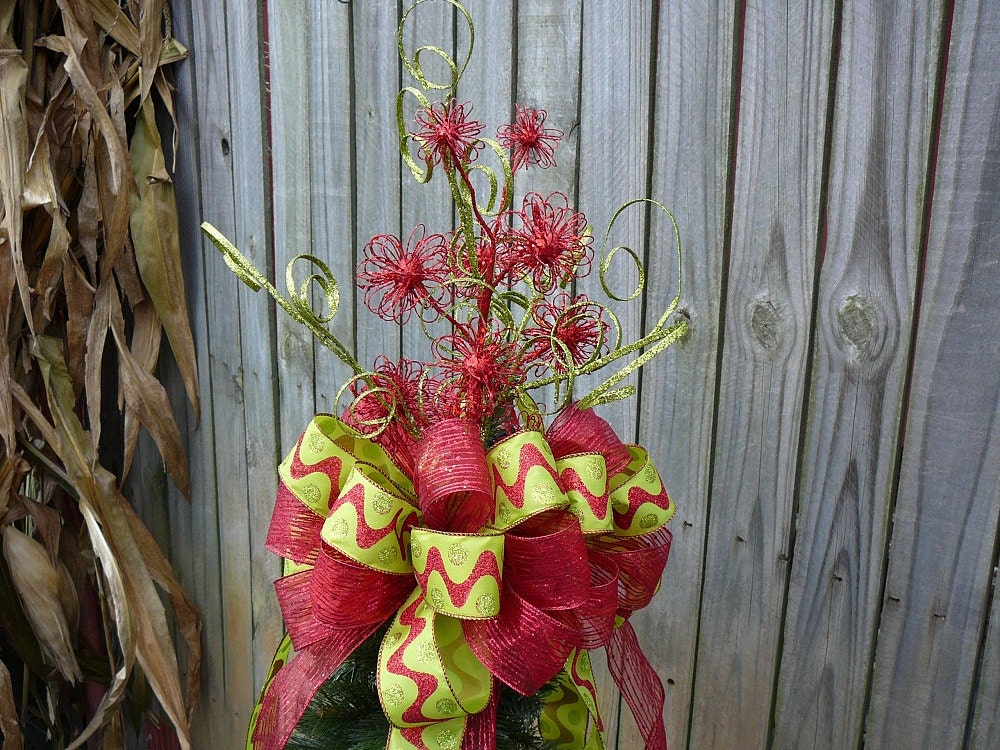 Christmas Tree Topper - Double Sided Tree Top Bow and Additional Tree Top Wildness