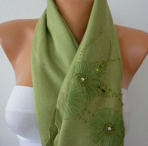 Women Shawl - Scarf - Cowl - Neckwarmer - Sequin - Grass Green