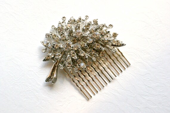 Vintage style bridal clear crystal rhinestone leaflet design hair comb. wedding hair piece. Romantic bridal head piece