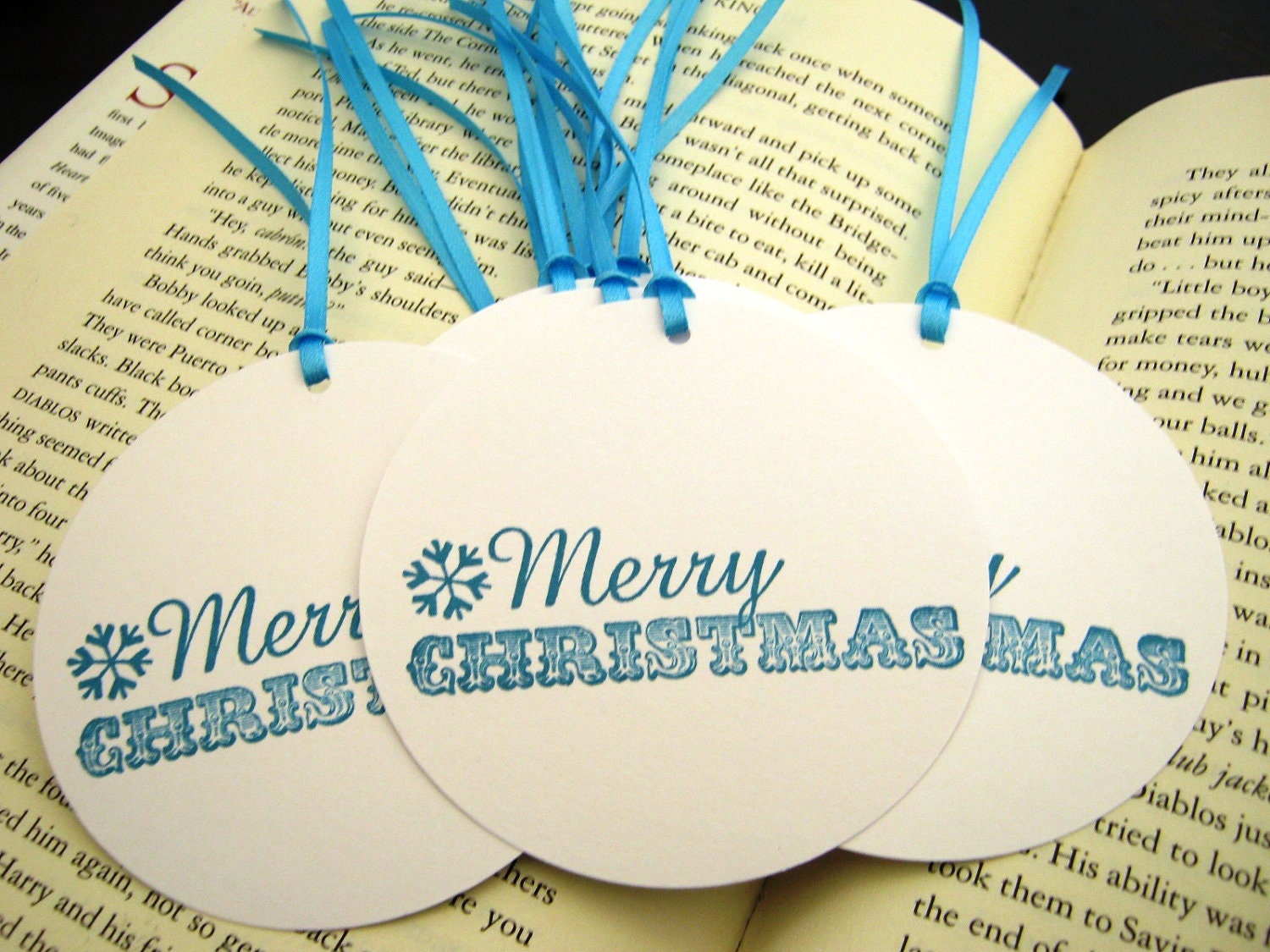 Merry Christmas Teal Blue Snowflake Circle Christmas Holiday Gift Tag Labels// Set of 10 - SnazzyCardCreations
