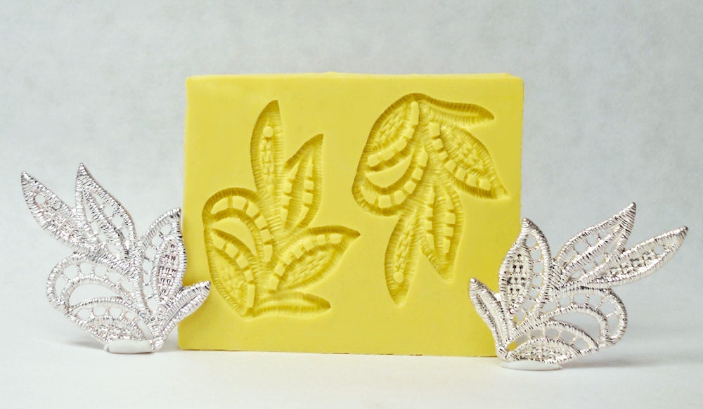 Lace appliques DE242 - Flexible Silicone Mold - Crafts, Jewelry, Resin, PMC, Soap, Food, Scrapbooking, Polymer Clay, Push Mold