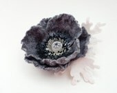 Felt brooch flower grey poppy - ready to ship