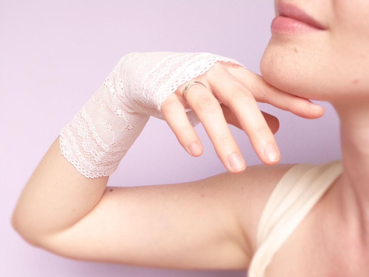 Lace fingerless gloves white Bridal accessories