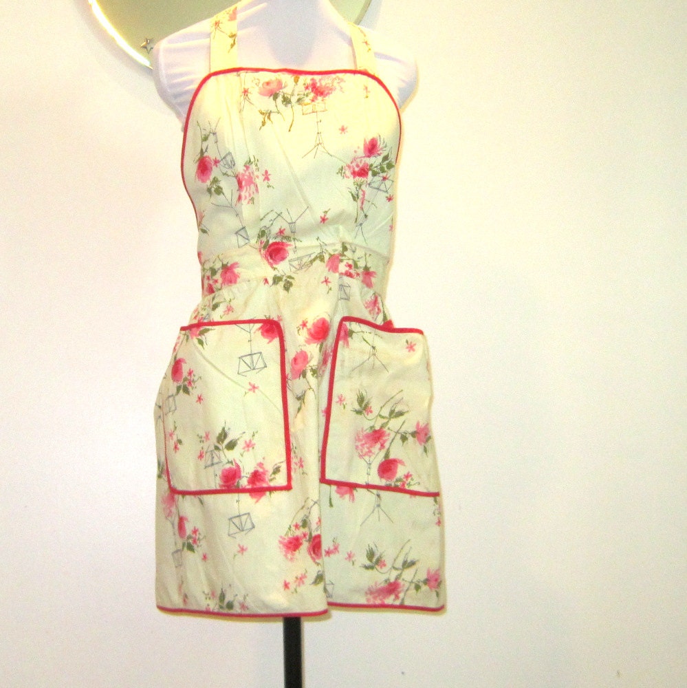 Vintage Full Apron Handmade Yellow Roses Fabric Pockets Gift for Her Entertaining Cooking Baking