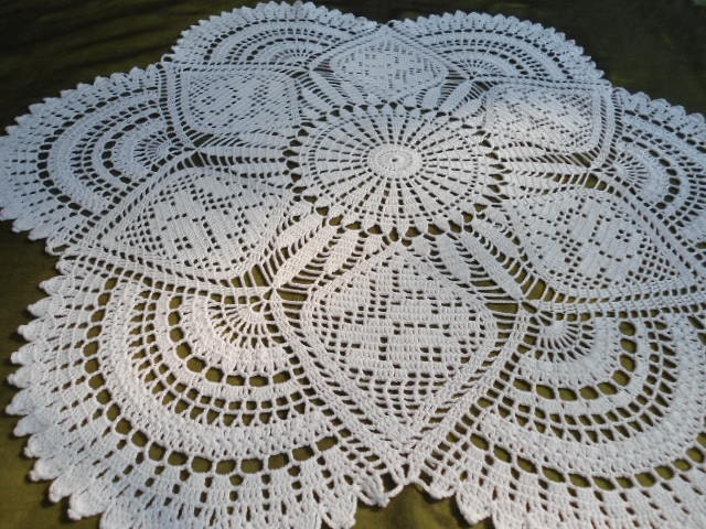 Crochet doily-  25 inches -  Large doily - White lace tablecloths