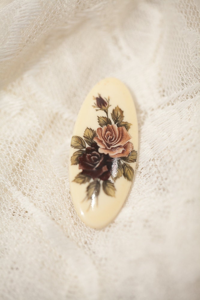 Vintage Brooch . Scandinavia . Russia . 50's . 60's . Cream . Romantic rose . Bridal