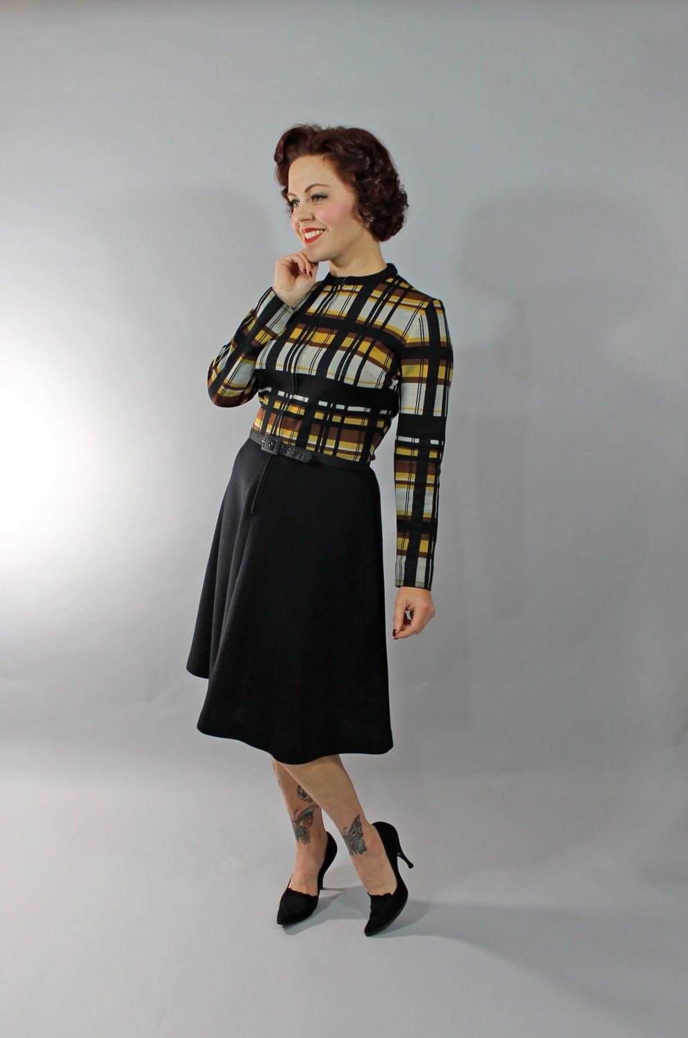 1960s Vintage Dress...Fall Fashion Plaid Knit 60s Mod Zip Front Dress Size Medium