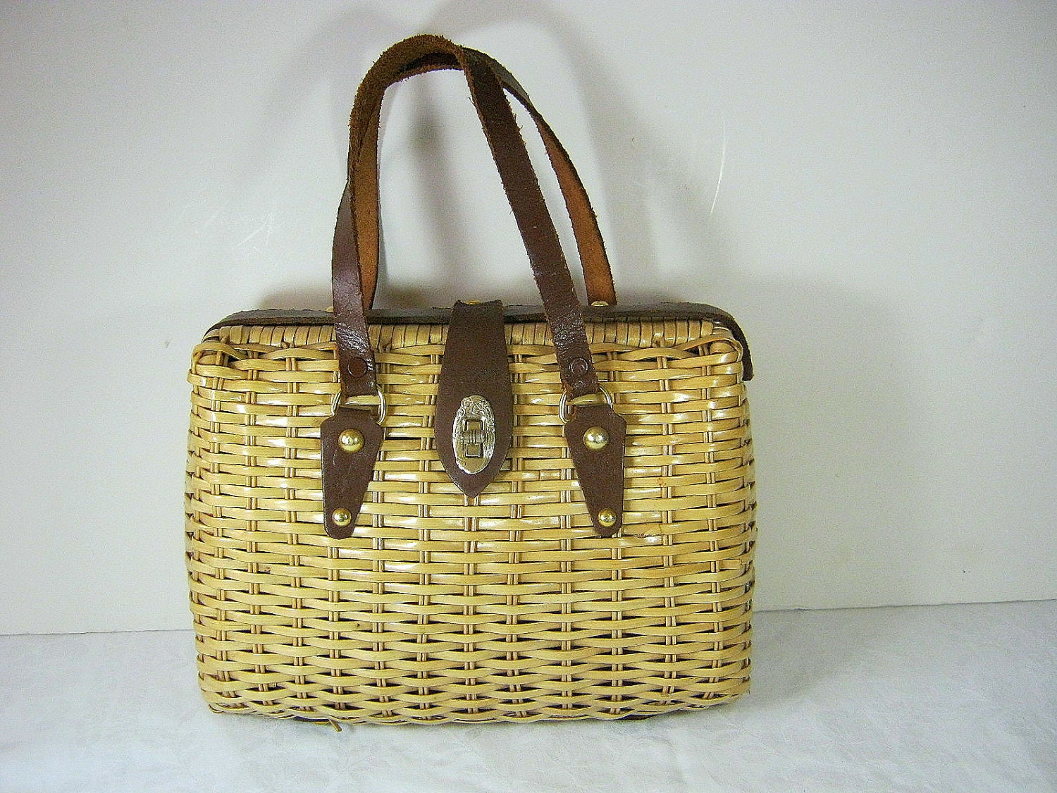 Vintage WICKER BAG Purse Leather Handbag Hong Kong