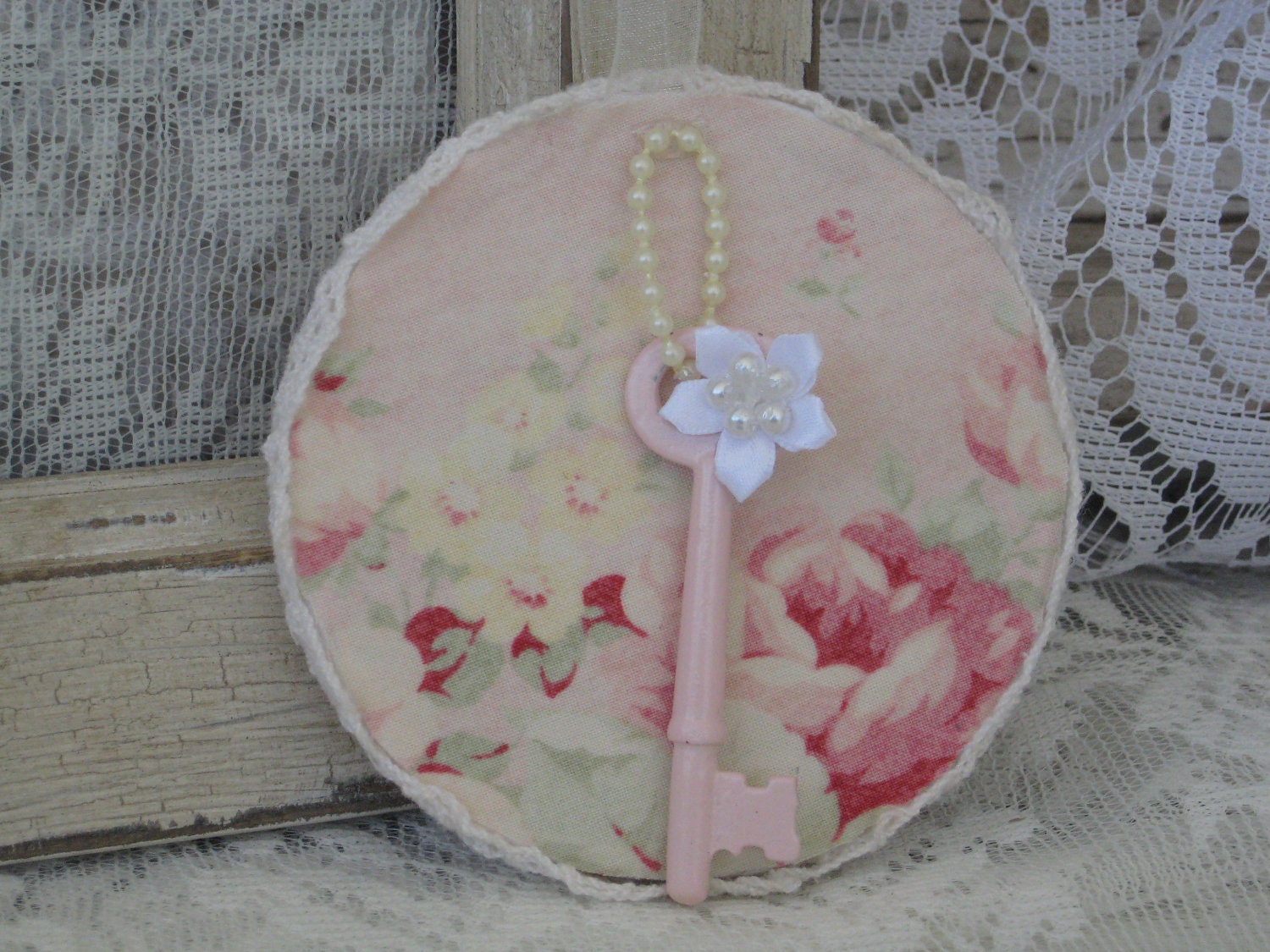 Romantic Valentine Ornament, Vintage Skeleton Key