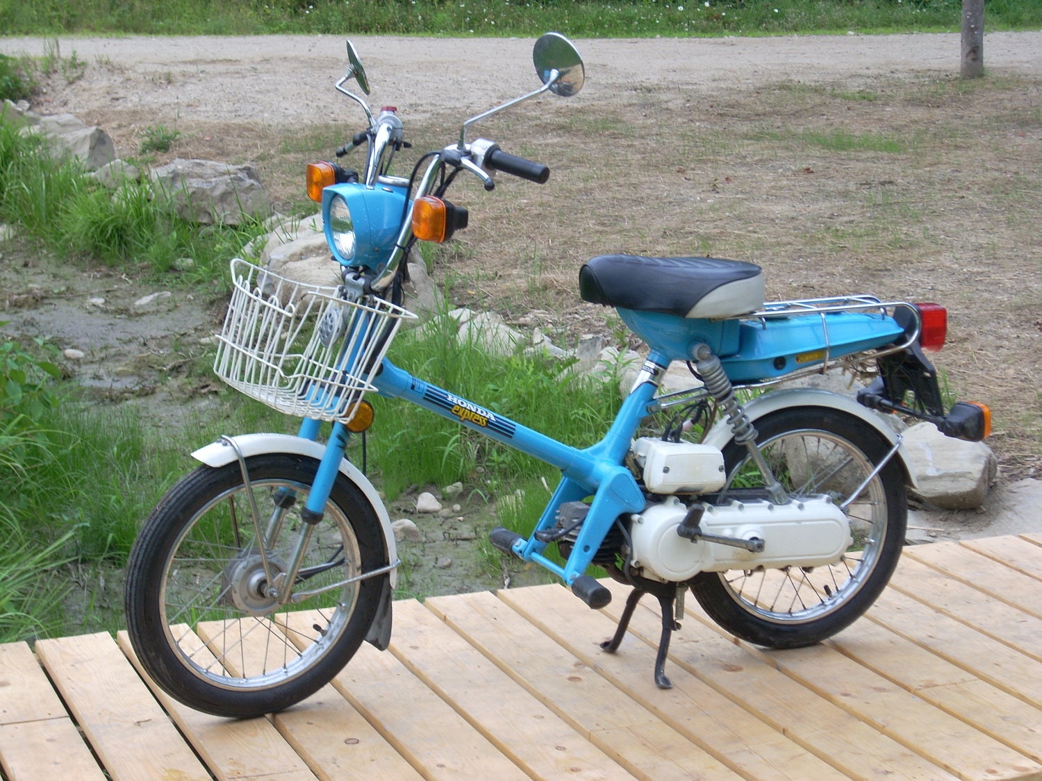 vintage HONDA EXPRESS mo-ped shabby cottage chic mo-ped scooter french countryside paris appartment