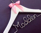 Custom Painted Baby Hanger for Baby, 4 Colors Available, Name Hanger, Personalized Hanger, Shower Gift
