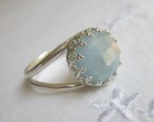 Aquamarine ring, Sterling silver ring, 10 mm stone, Vintage ring, delicate ring, Crown bezel ring, Faceted aqua blue ring, bridal ring