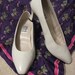 Vintage Ladies Leather Pumps with 2 1/2" Kitten Heel by Worthington Size 9 1/2 Wide Only 12 USD