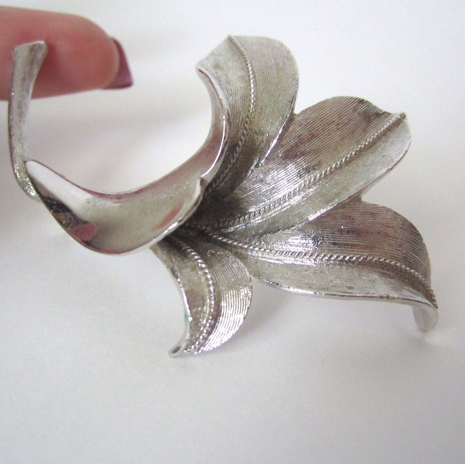 Vintage 1950s Pegasus Coro Silver Tone Lily Brooch Pin // script coro // copyright // 50s // 60s