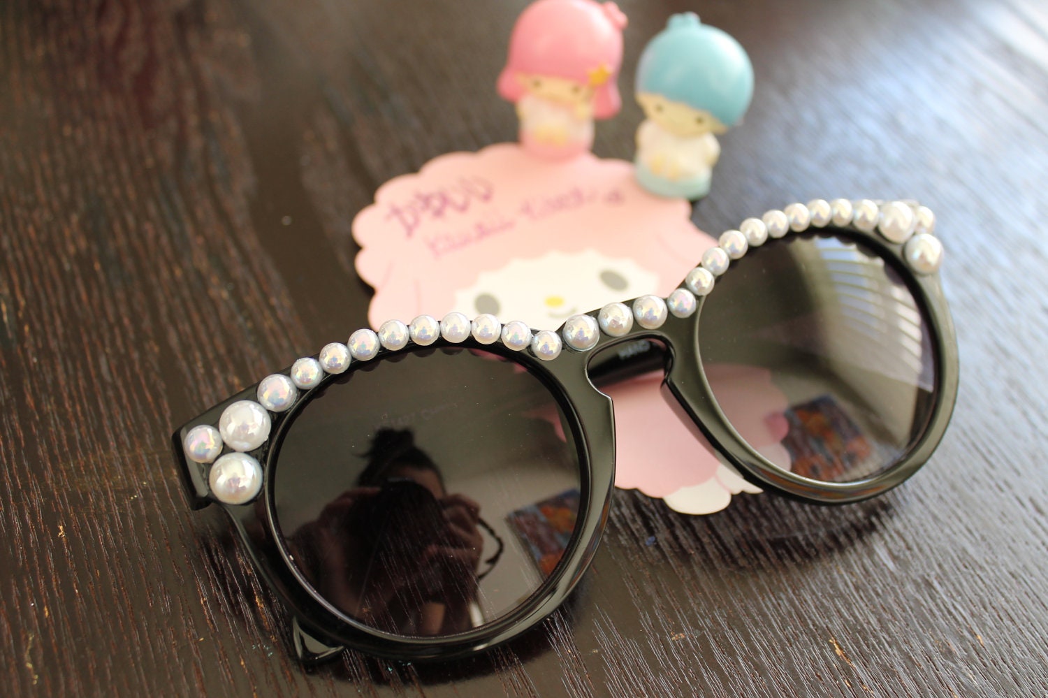 Shimmery Sparkly AB Pearls on Black Keyhole Vintage-style Sunglasses