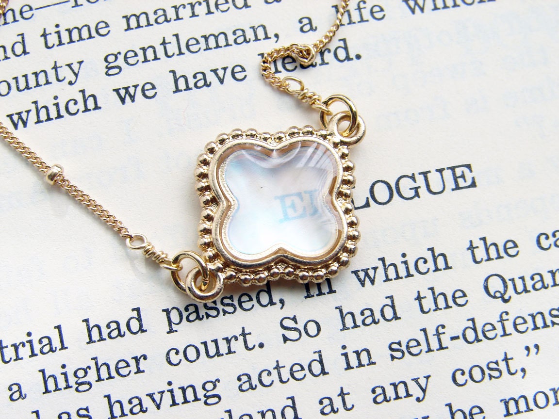 Mother of Pearl Clover Bracelet. 14K GF Satellite Chain. Bridesmaid Gift. Simple Modern Jewelry