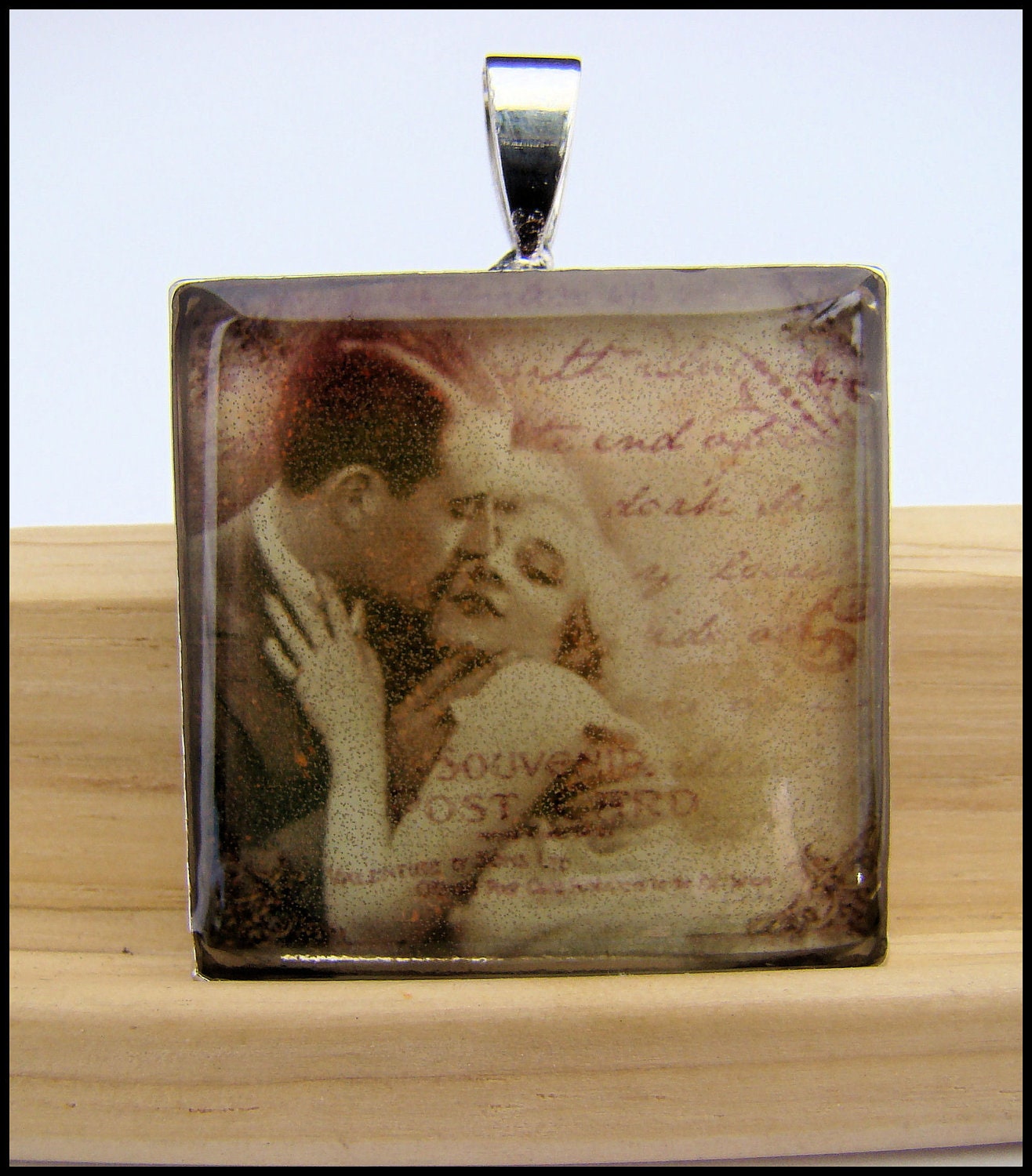 Resin Pendant, Lovers