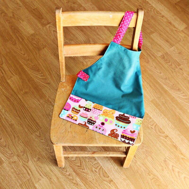 Kids Apron - 3-6 years - Cupcakes - Pink Turquoise Polka Dots - Kitchen Girls Cooking Baking - Pocket - Gifts under 25 - Ready to ship