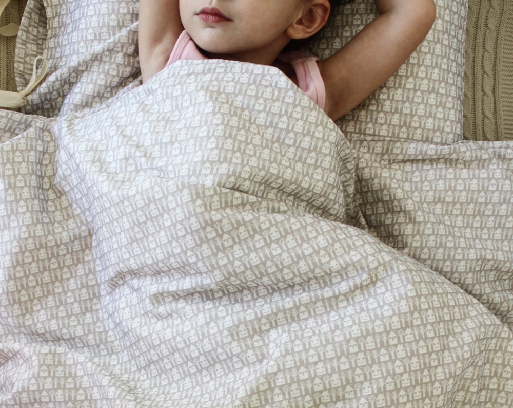 ORGANIC Toddler Bedding set - 'Homy home home' bedding