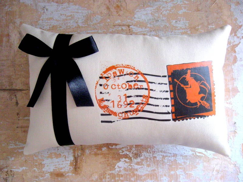 Halloween Pillow, Witch, Halloween Decor, French Decor, Cottage Decor, Home Decor, Housewares, Decorative Pillow