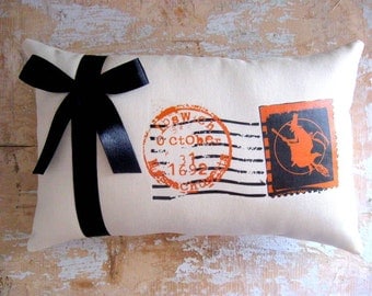 Halloween Pillow, Witch, Halloween Decor, French Decor, Cottage Decor, Home Decor, Housewares, Decorative Pillow