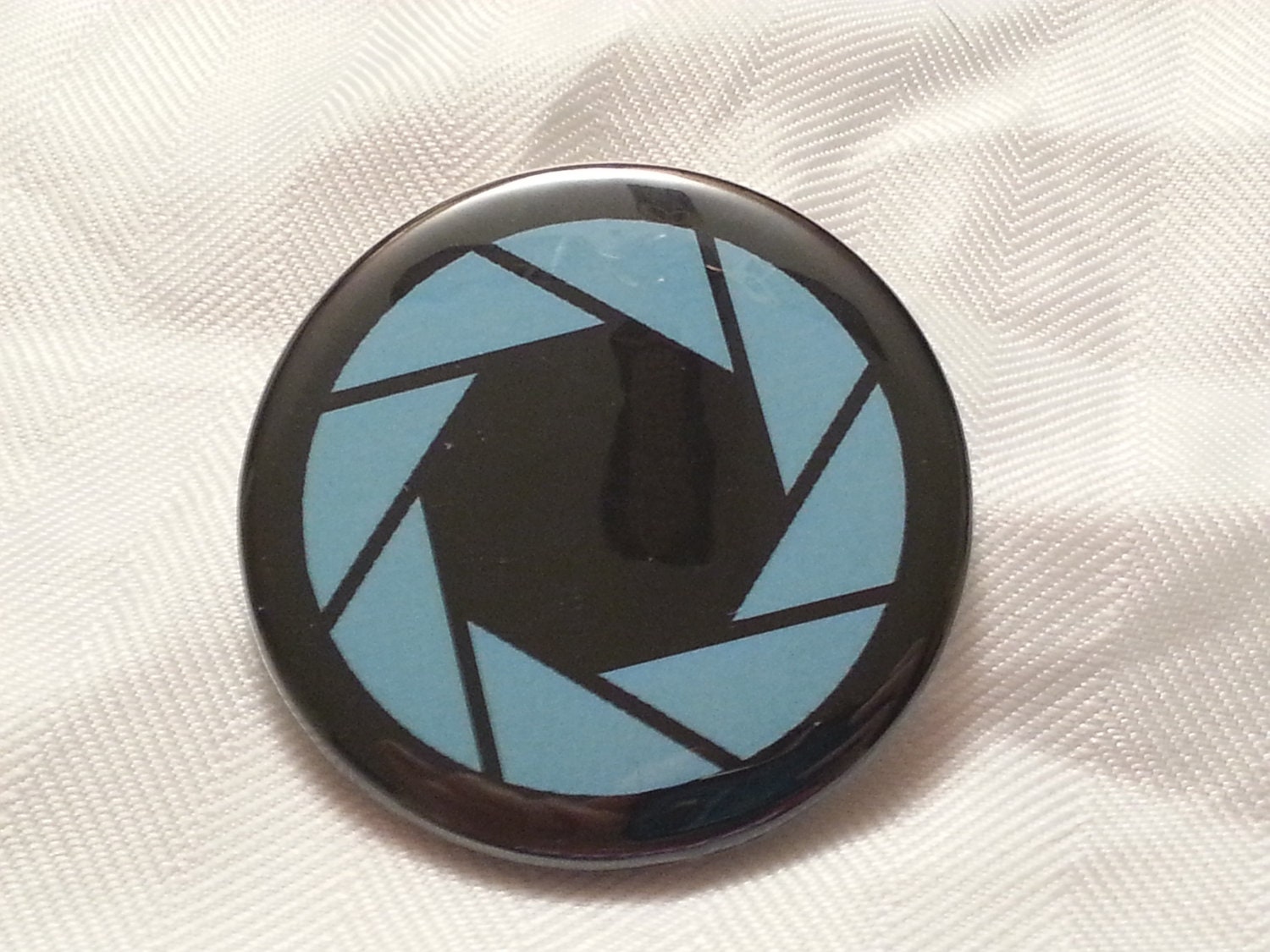 Aperture Science Button - Geek & Nerd Portal Video Games