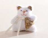 Little cat, Miniature cat handmade with a heart in a gift box, Cute cat, White cat, Heart