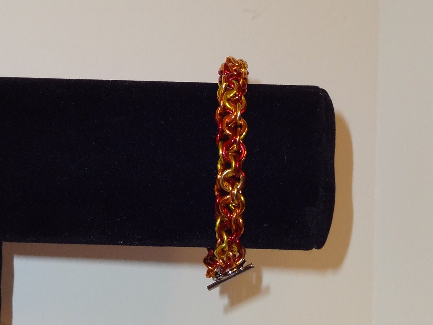 Chainmaille Bracelet "Fire" Roundmaille 7 inch