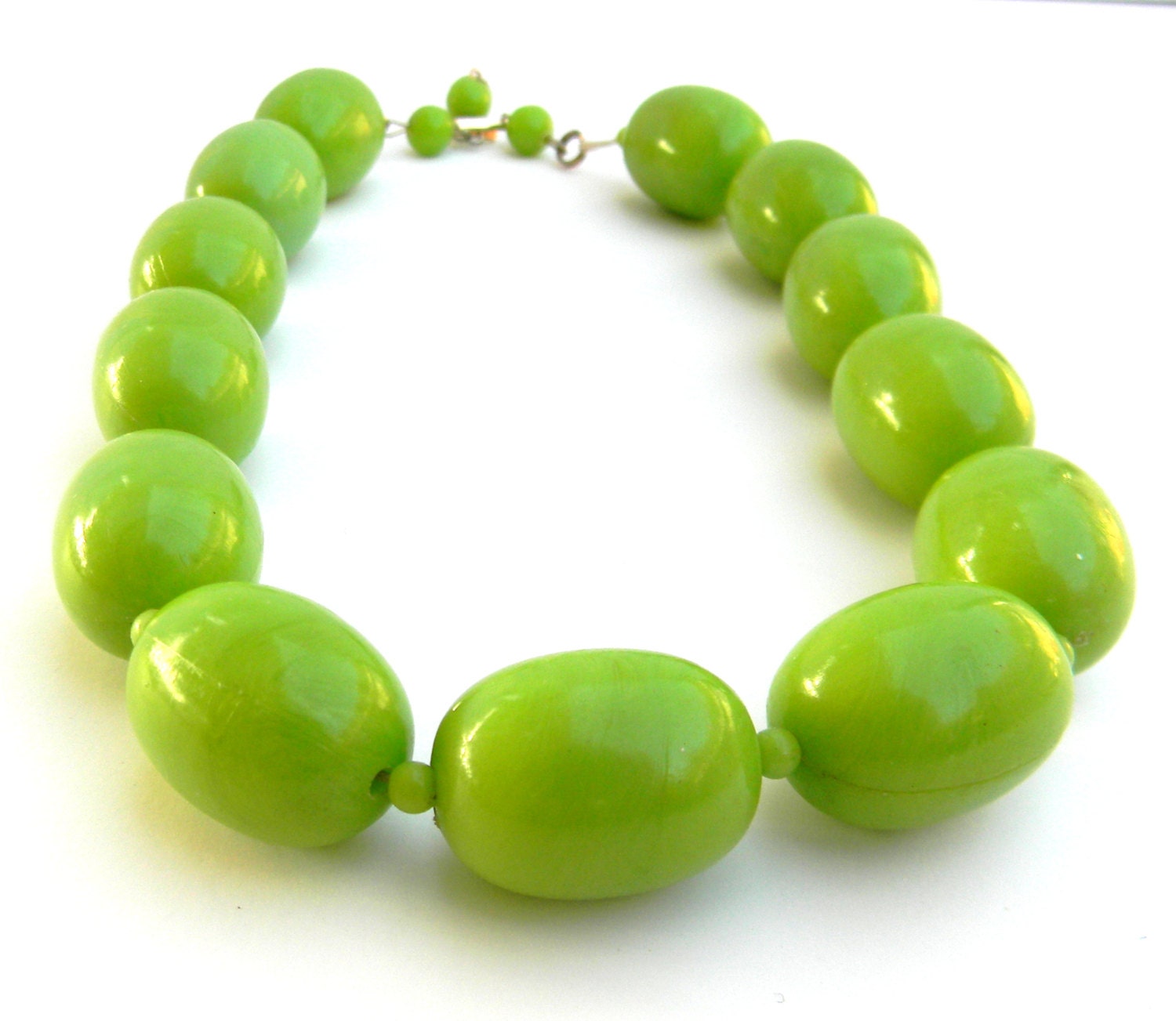 Green Lucite Necklace, Mid Contury Modern, Mod Vintage, Apple Green, Summer Necklace