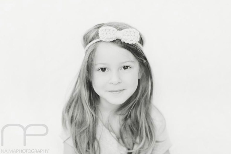 CROCHET BOW in heather gray, headband / bow tie