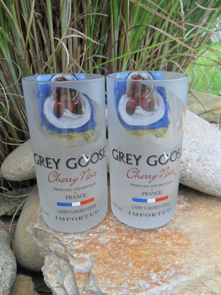 Grey Goose Cherry Noir Vodka Glass Tumbler Set