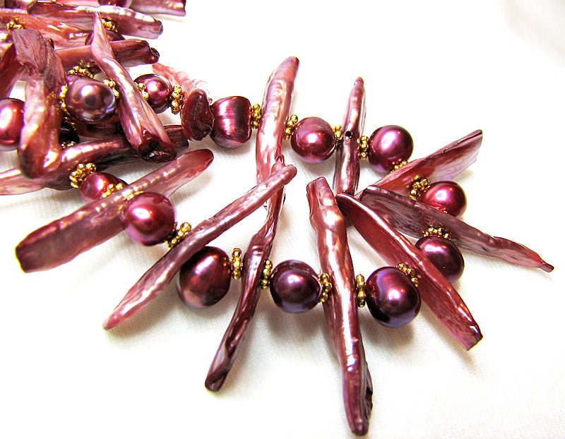 Dusky plum pearl necklace Burgundy wine boho statement necklace Single strand pearl jewelry Beaded jewelry