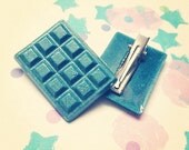 2p Blue Chocolate Hair Clip