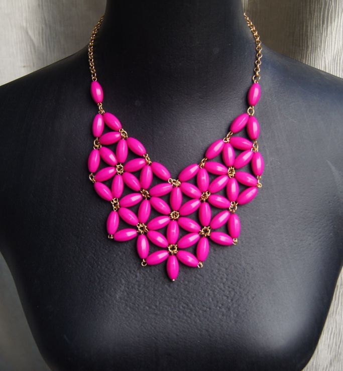 rosy bubble necklace,beadwork necklace,Beaded Jewelry,bib necklace,statement necklace,pendant necklace with chain