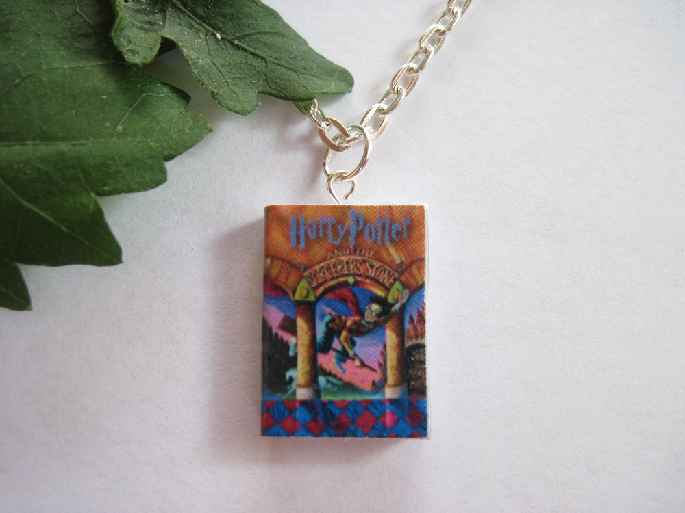 Harry Potter Book Necklace (US Editions)