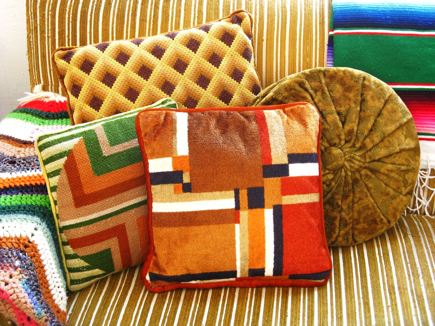 Vintage Throw Pillow Accent Decorative Pillow Mid Century Retro