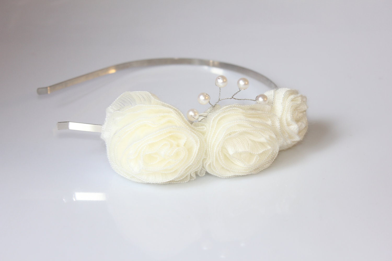 white bridal hairpiece / wedding headband / flower hair accessory / handmade headband / White  Flower Headband