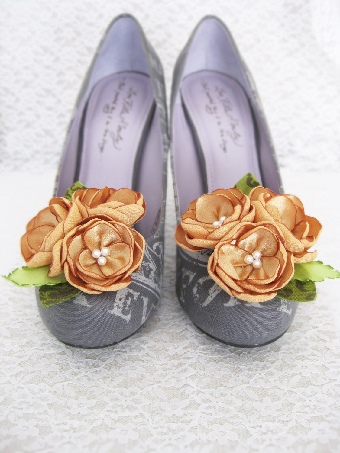 Flower Shoe Clips. Gold Flower Shoe Clips. Antique Gold Shoe Clips. Women Accessory. Special Occasion Unique Gift for Women.
