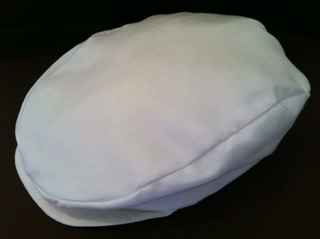 Newsboy cap in WHITE or IVORY dupioni silk,  Perfect for baptism, first photos and christening