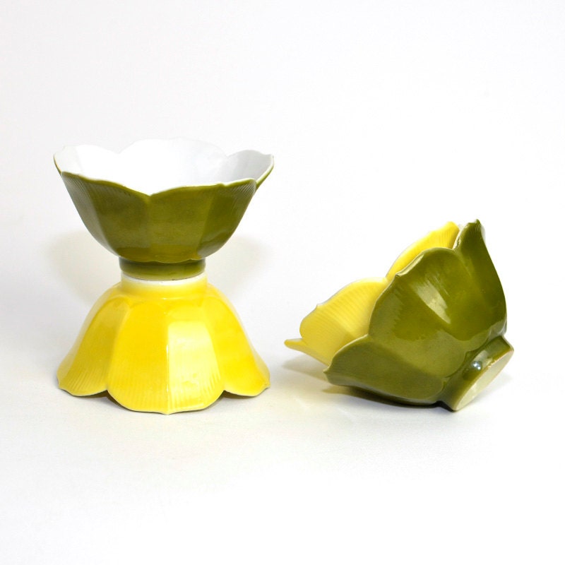 Lotus Flower Bowls, Set of 4 - Yellow & Green Painted White Porcelain with Pedestal Base - Vintage Home Decor or Kitchen Serving Use