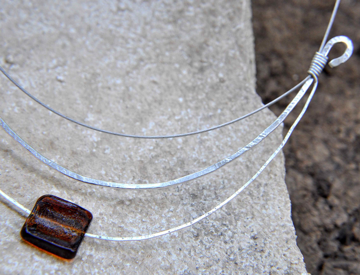 AYLA - Collar Handmade Hammered aluminum Glass Caramel bead Brown for summer look