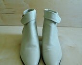 vintage 1980s White Foldover Ankle Boots
