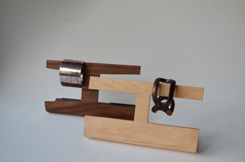 Bent Ply Bracelet Holder